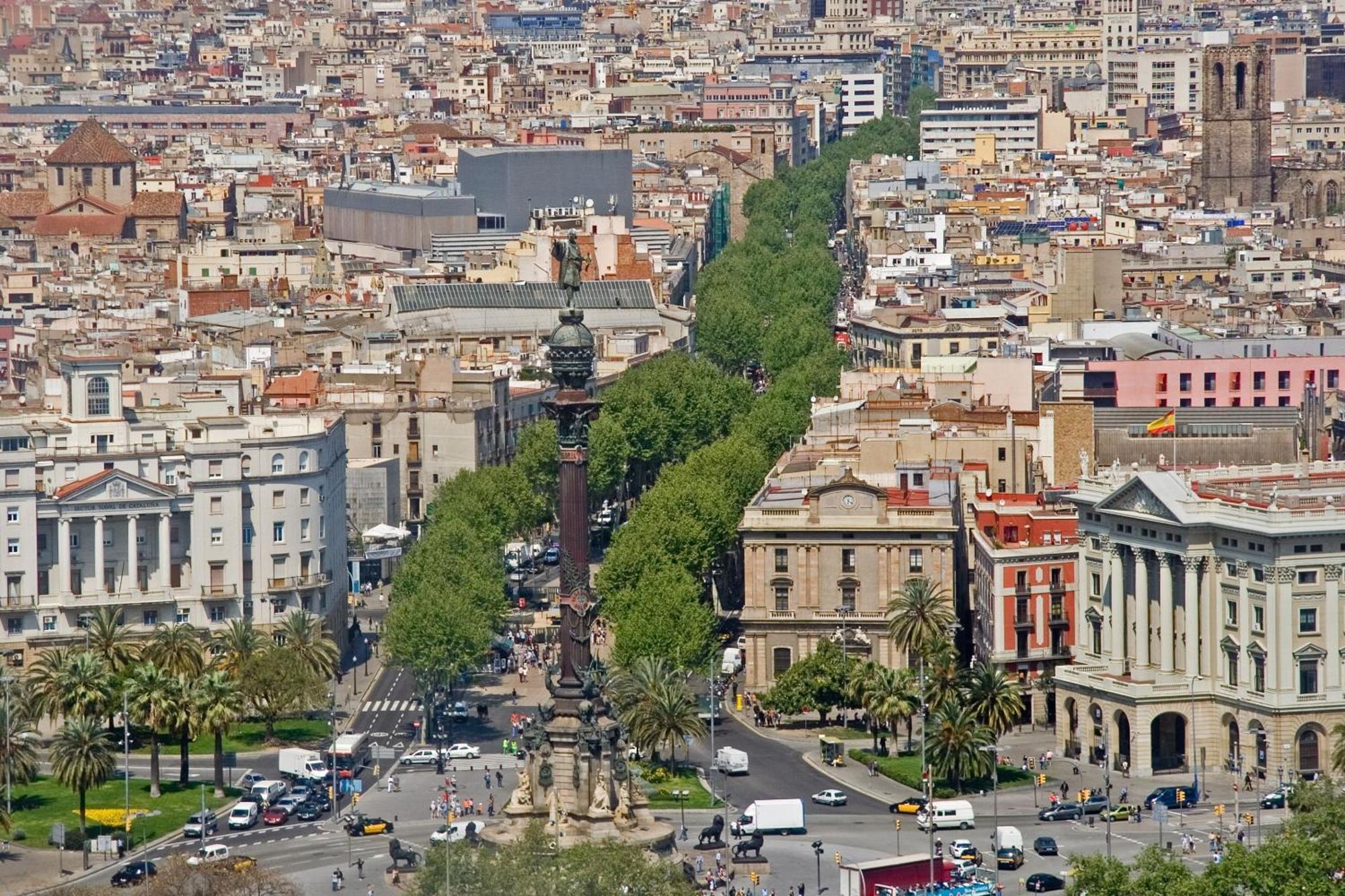 Habitacion Para Grupos Hasta 8 En Plena Rambla De Cataluna Barcelone Extérieur photo