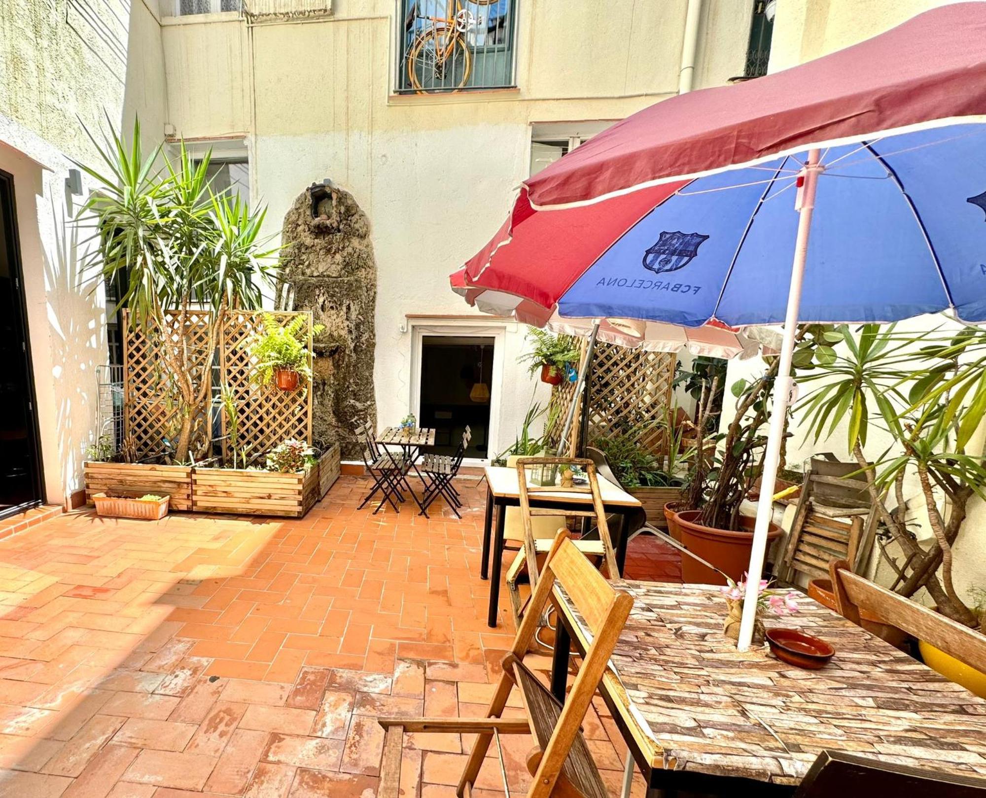 Habitacion Para Grupos Hasta 8 En Plena Rambla De Cataluna Barcelone Extérieur photo