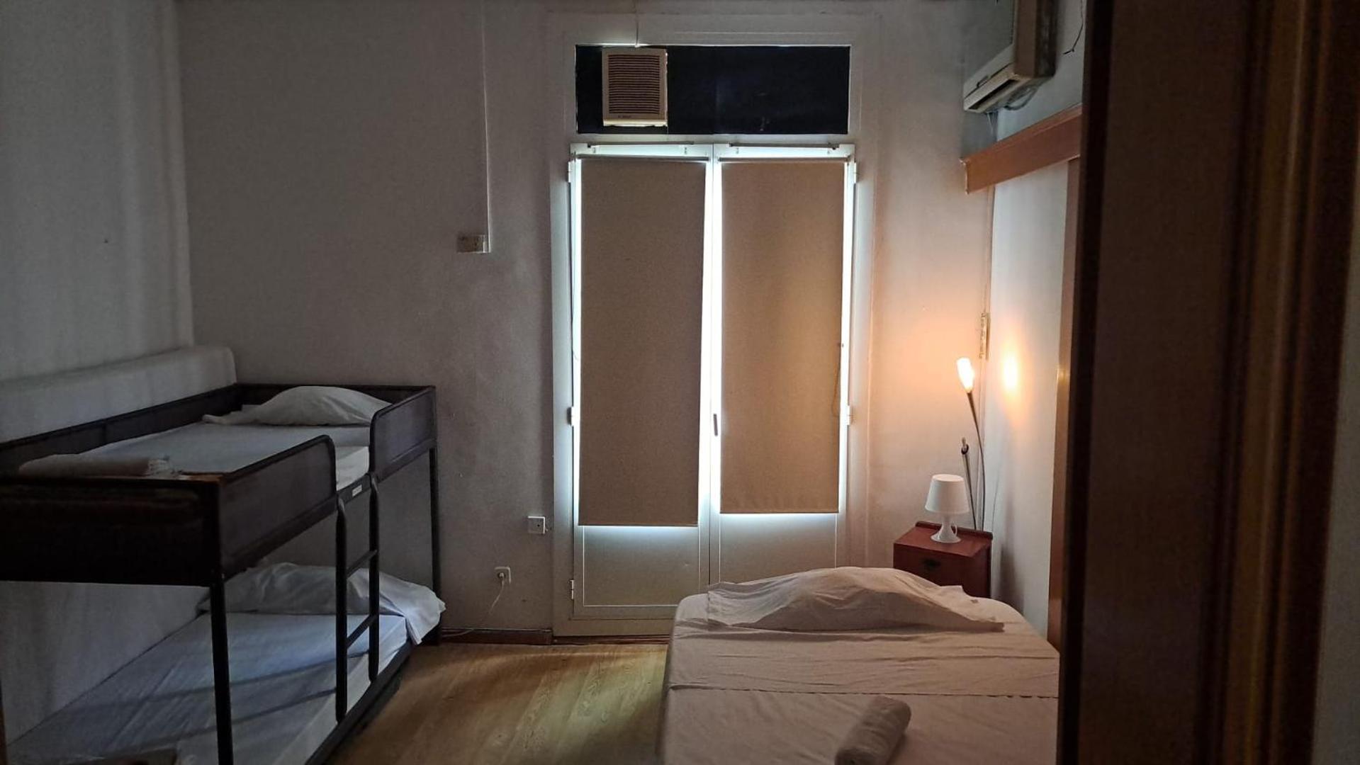 Habitacion Para Grupos Hasta 8 En Plena Rambla De Cataluna Barcelone Extérieur photo
